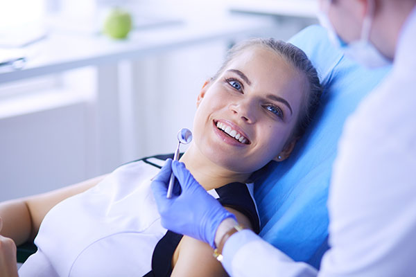 Ein Besuch beim Zahnarzt ist oft unumgänglich.